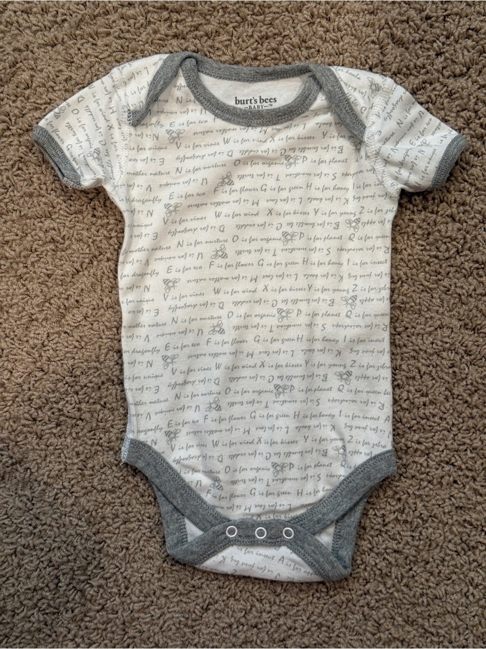 Burt's Bees Baby White & Gray Alphabet Script Print Short Sleeve Onesie 0-3M